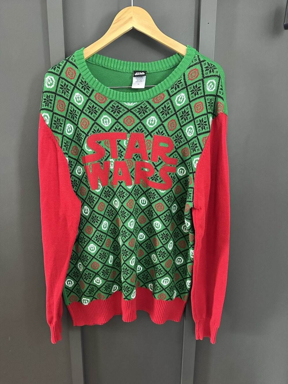STAR WARS Ugly Holiday Christmas Sweater Size Large Green & Red Knit LucasFilms